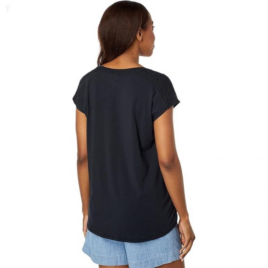 L.L.Bean Beyond Soft Short Sleeve V-Neck Tee Midnight Black ID-FUWEQIJX