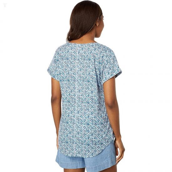 L.L.Bean Streamside Tee Split-Neck Short Sleeve Print Pale Sky Blue Geo ID-IvNc3O85